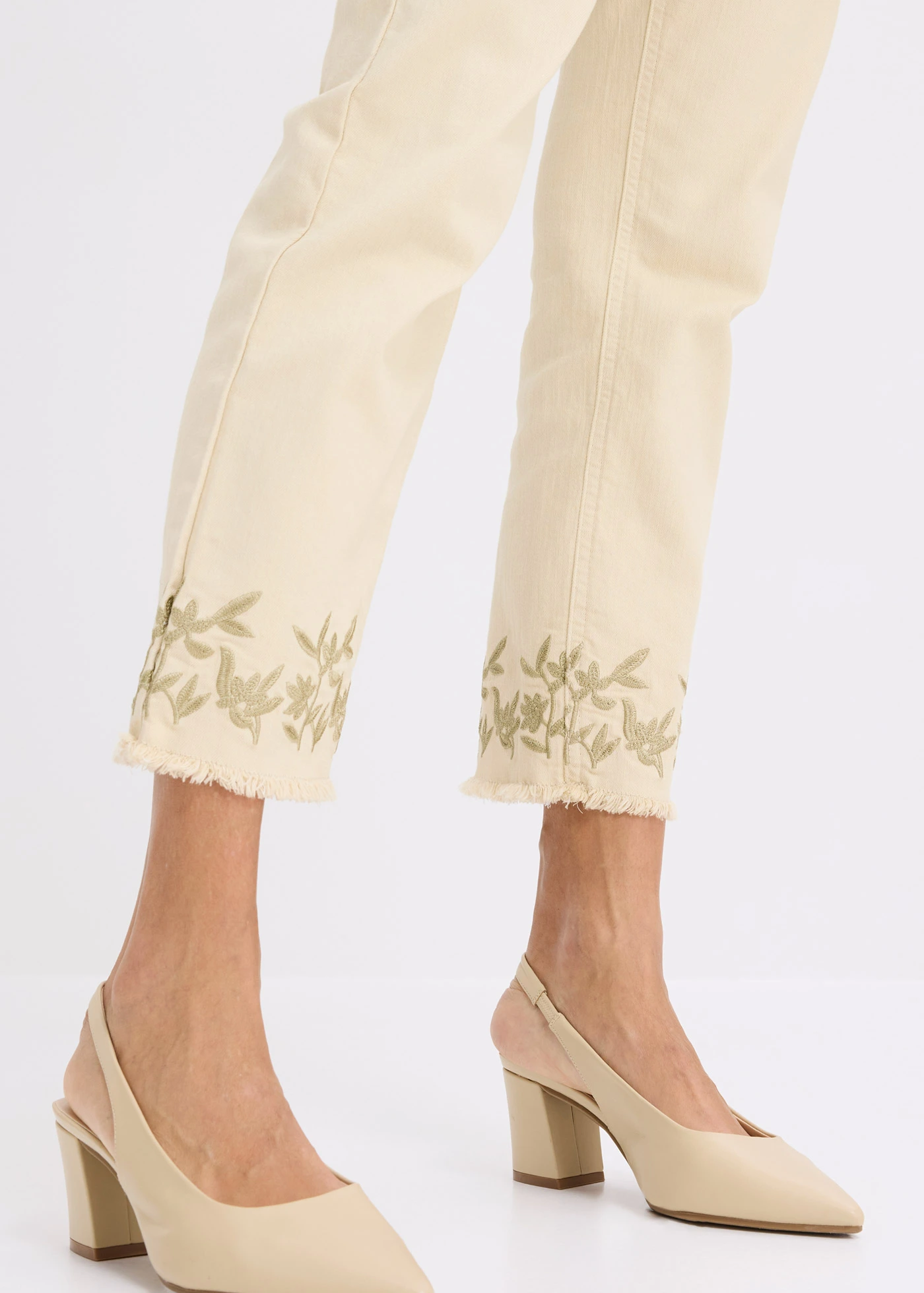 Twill broek met borduursel • lichtsand • bonprix online shop