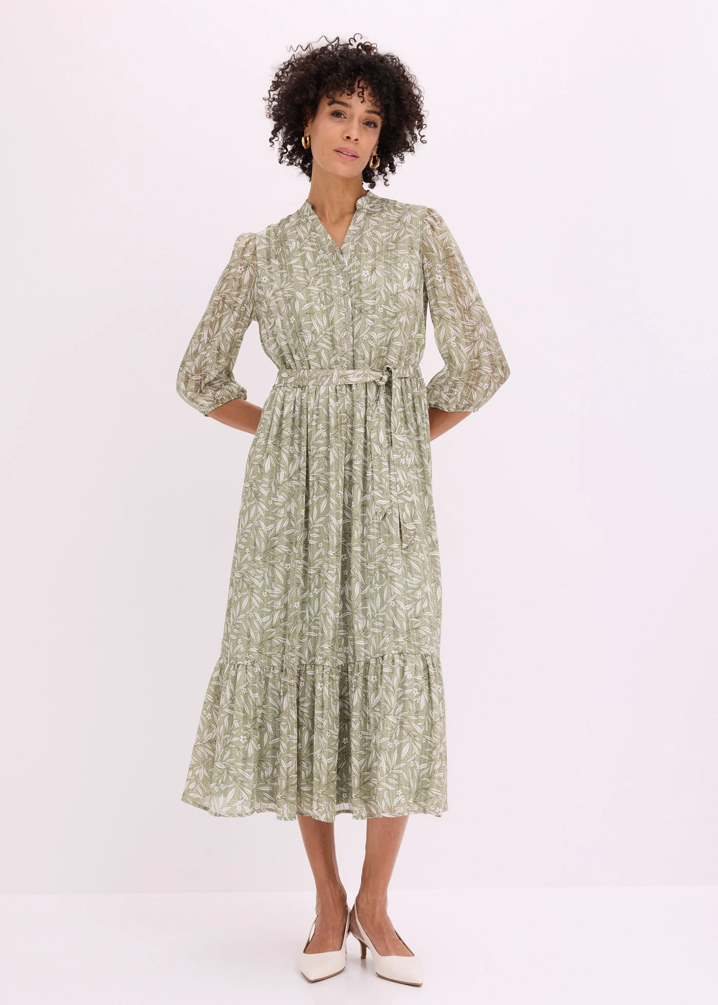 Rochie-cămașă din șifon • verde pal floral • magazin bonprix