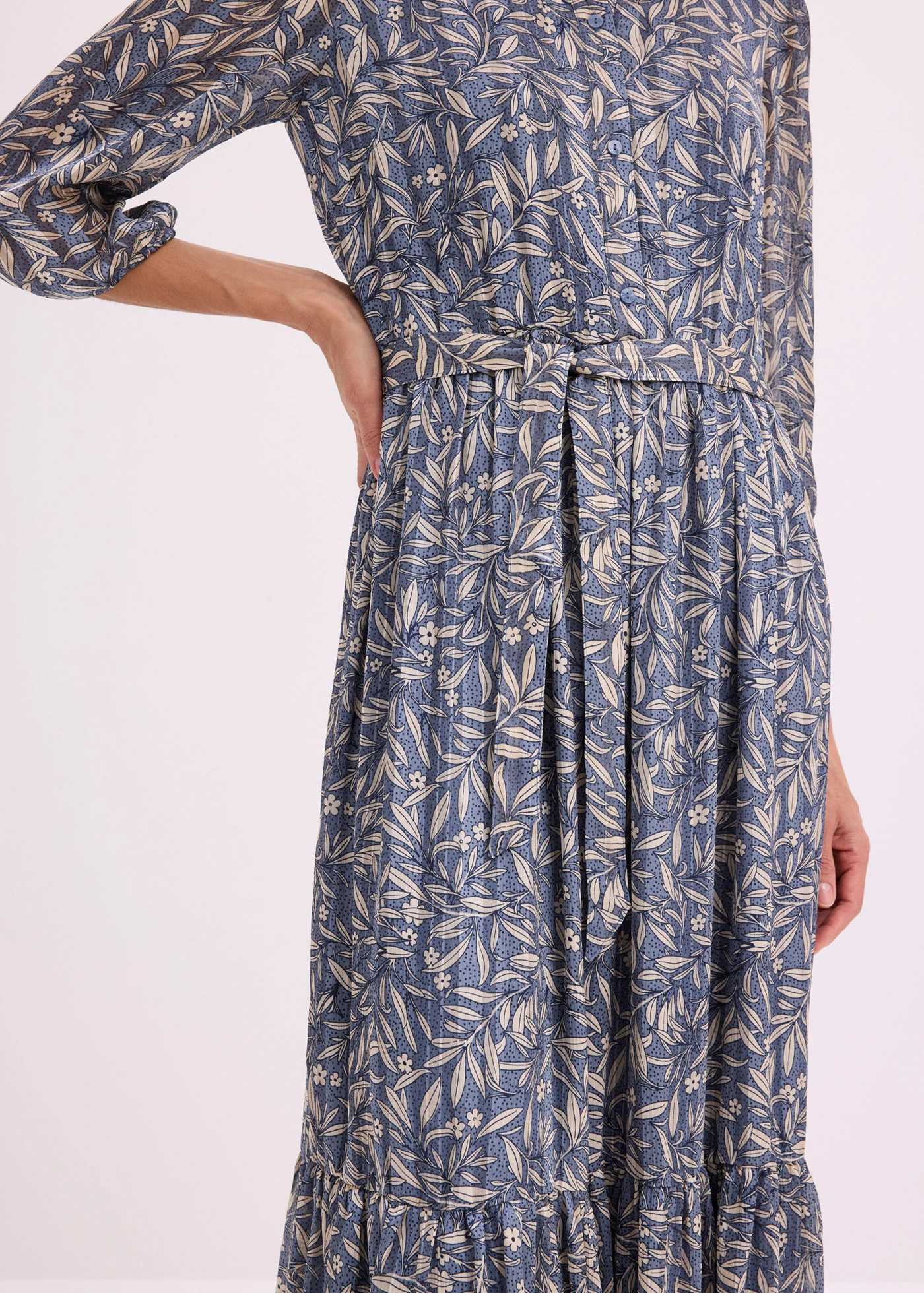 Rochie-cămașă din șifon • albastru fumuriu floral • magazin bonprix