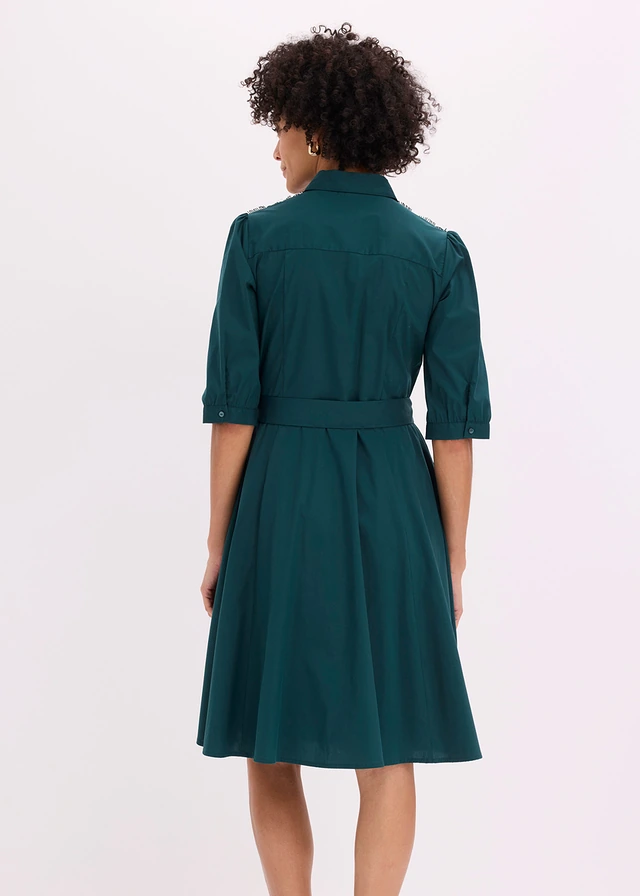 Robe-chemise avec dentelle et lien à nouer • vert profond • product-page.page-title-suffix