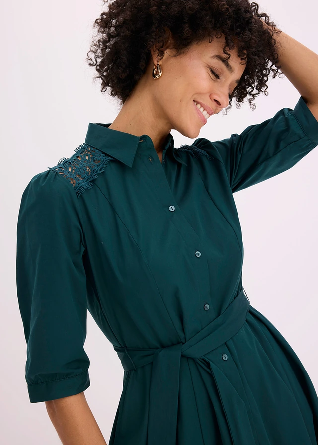Robe-chemise avec dentelle et lien à nouer • vert profond • product-page.page-title-suffix