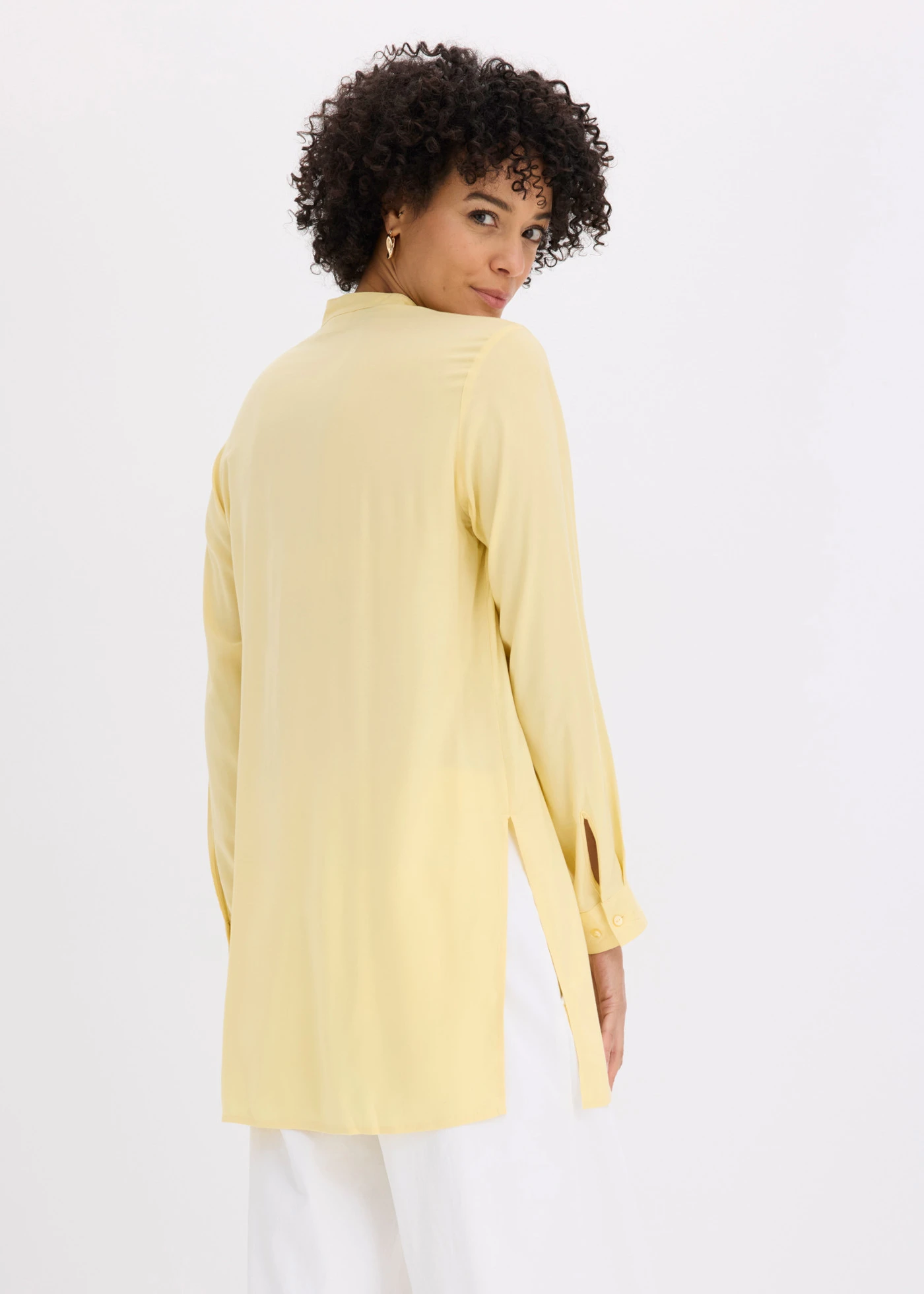 Lange blouse van viscose • lichtgeel • bonprix online shop
