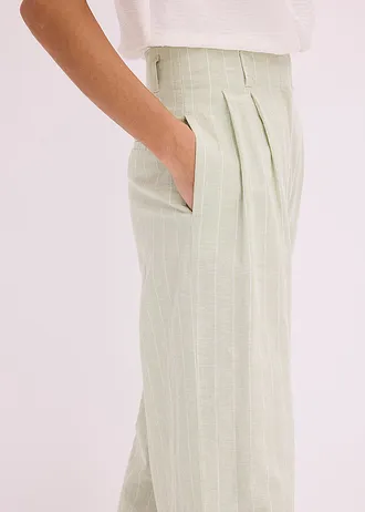 Pantaloni cu pense cu in • gri-verde/ecru dungat • magazin bonprix