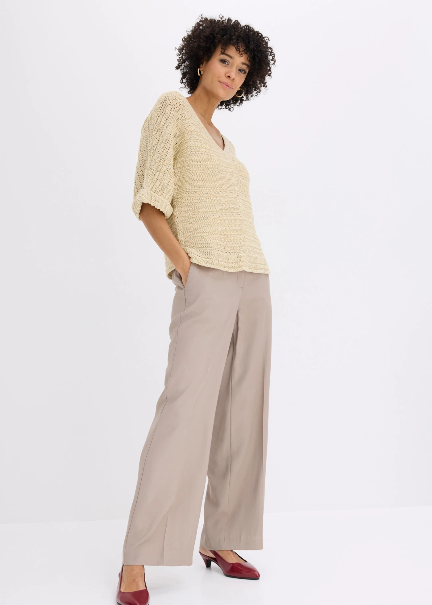 Pull en maille ajourée • sable clair • Boutique bonprix