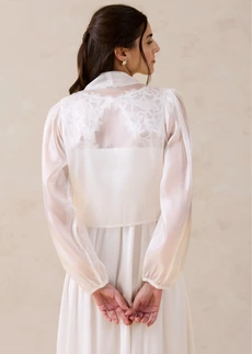 Boleró finom tüllből és megkötős részlettel, szín: gyapjúfehér