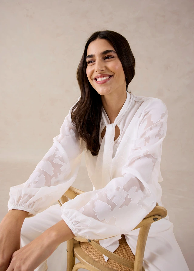Blouse met borduursel • wolwit • product-page.page-title-suffix