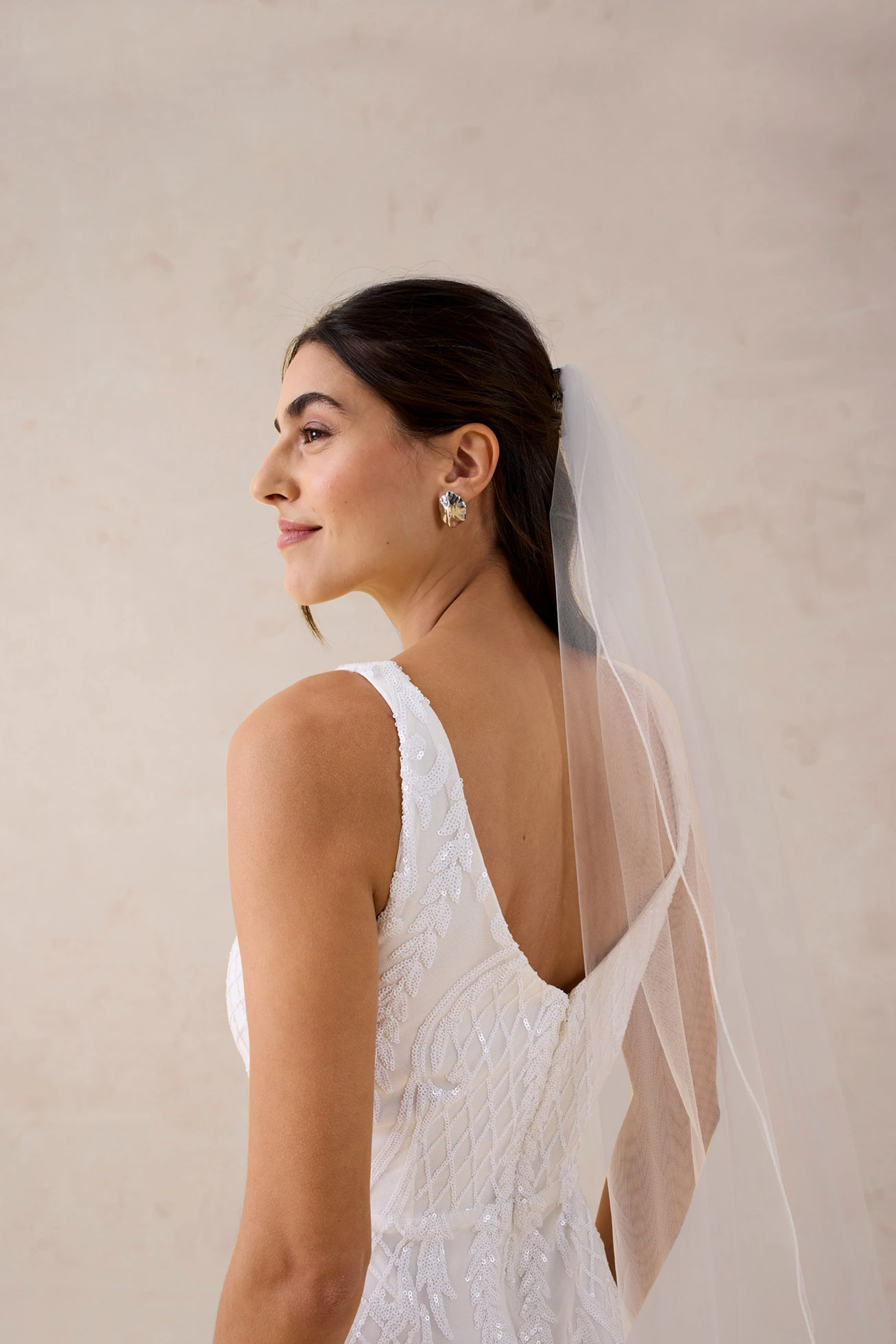 Rochie de mireasă din tul delicat, cu broderie cu paiete • ecru • magazin bonprix