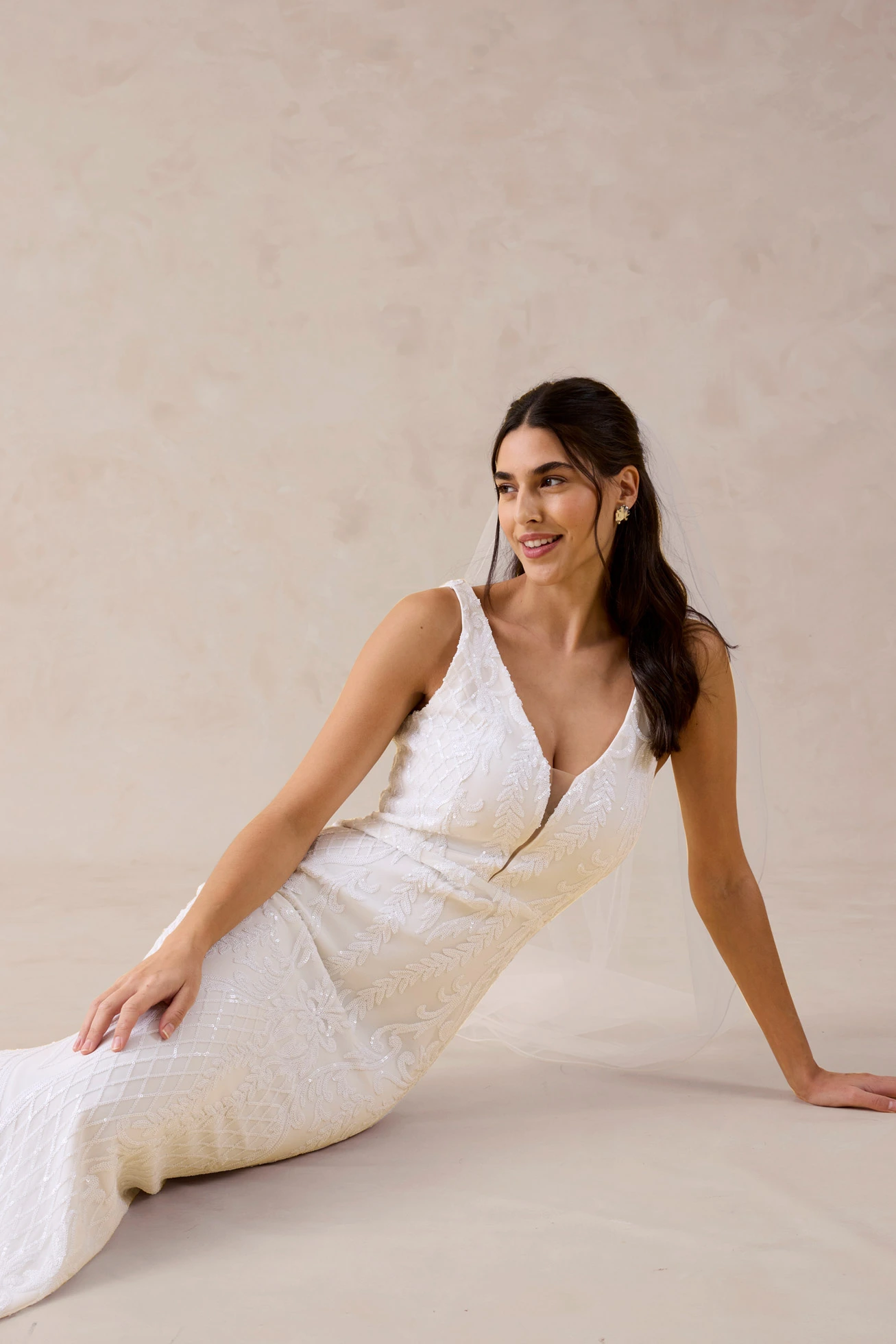 Rochie de mireasă din tul delicat, cu broderie cu paiete • ecru • magazin bonprix