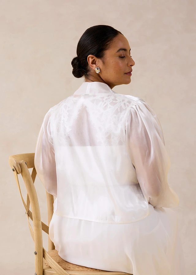 Bolero van fijne tule met strik, Kleur: wolwit