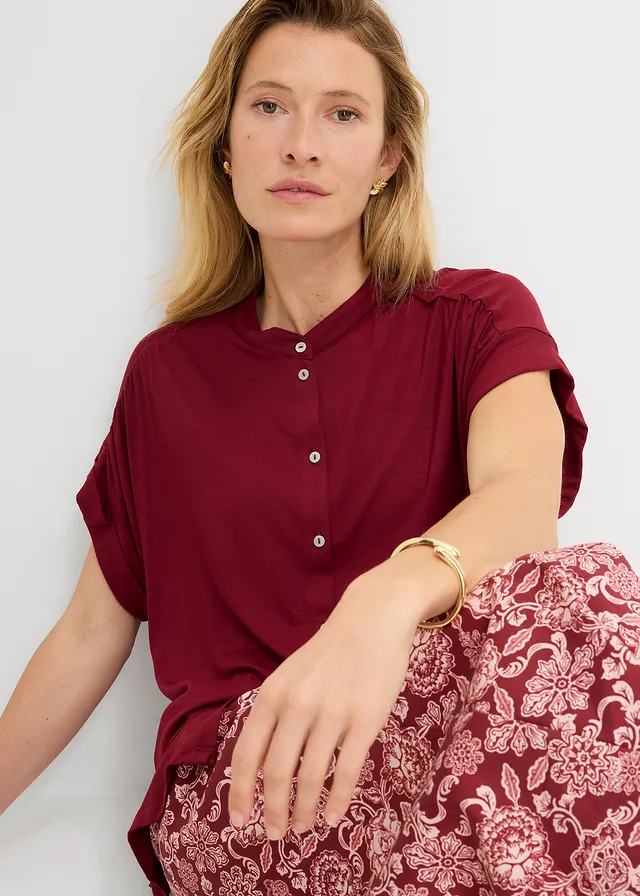 Blouse in een zachte viscosemix • robijnrood • product-page.page-title-suffix