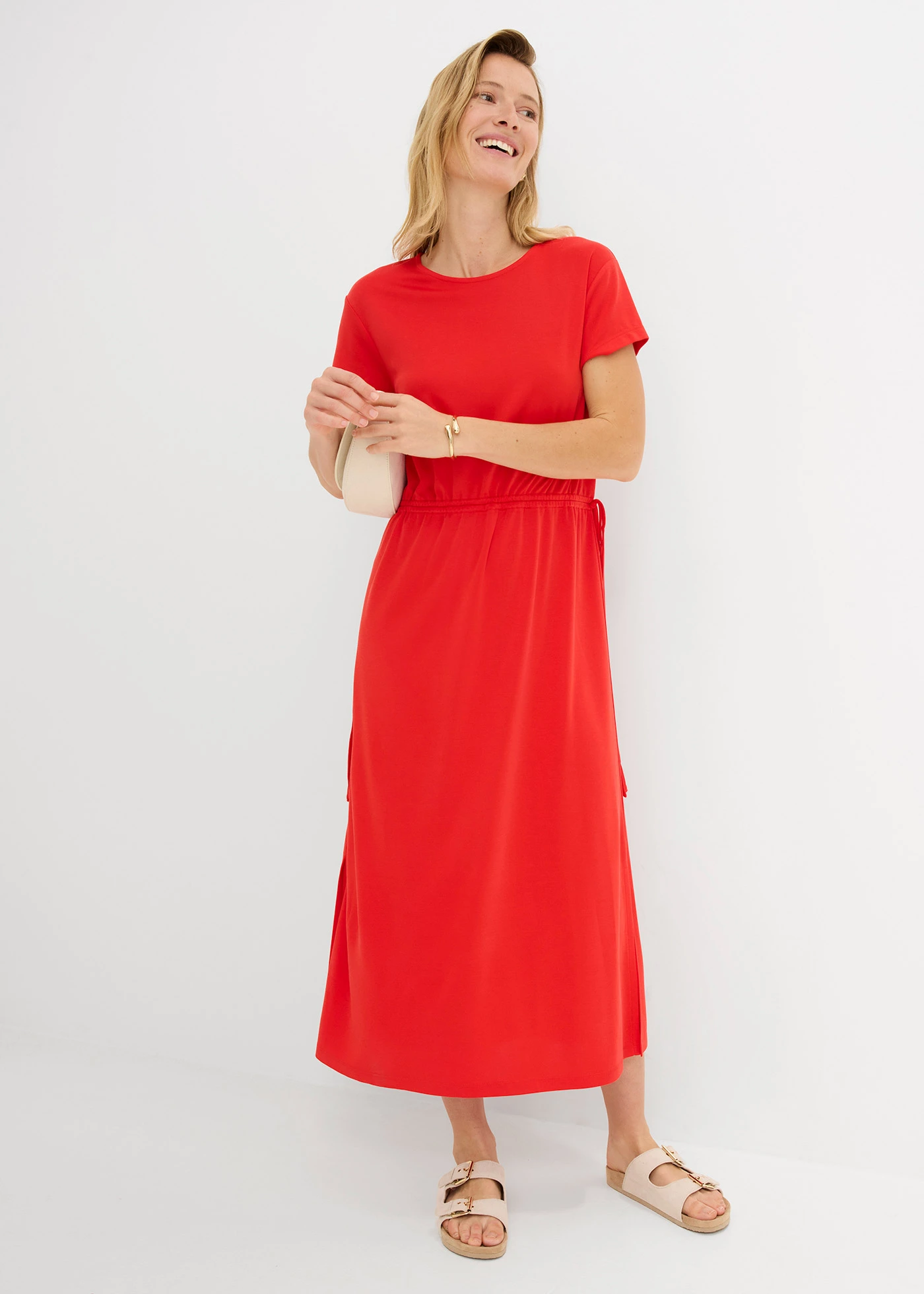 Robe douce en jersey piqué • fraise • Boutique bonprix