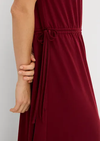 Robe douce en jersey piqué • rouge rubis • Boutique bonprix