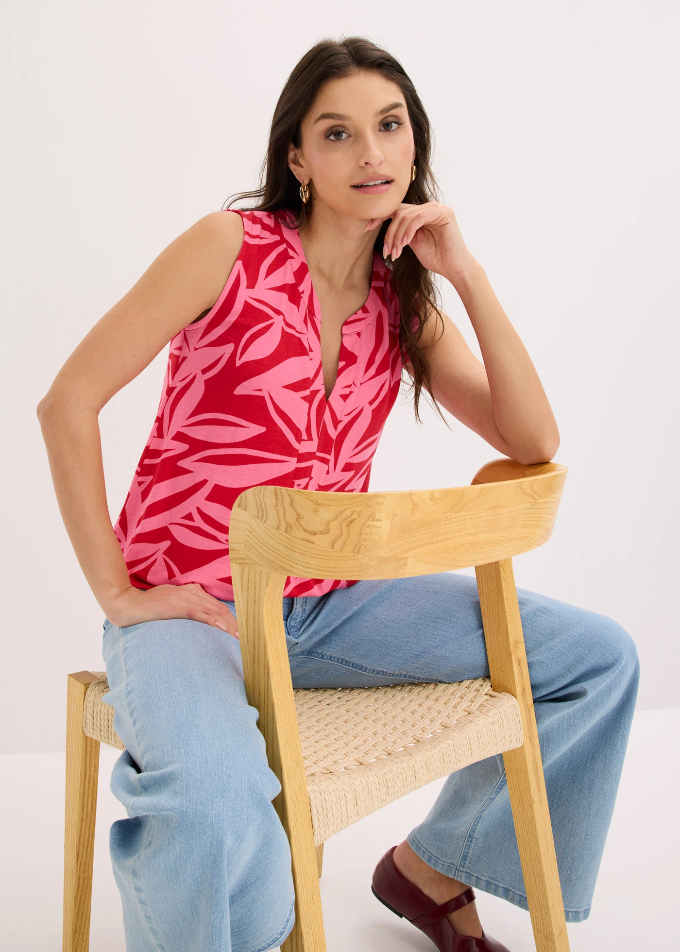 Top en jersey viscose doux • rouge-rose vif floral • Boutique bonprix