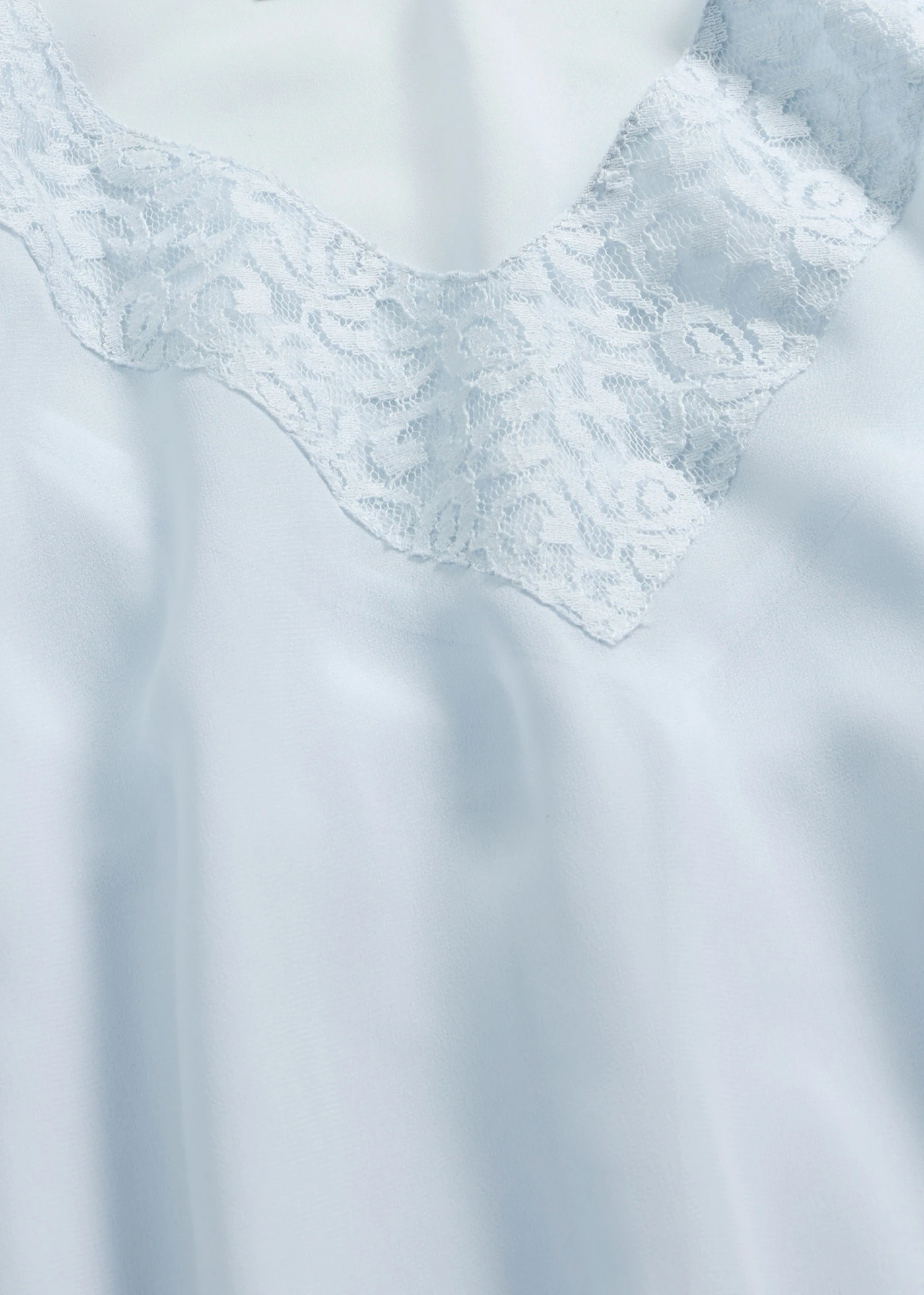 Tunique avec empiècement en dentelle • bleu poudré • Boutique bonprix