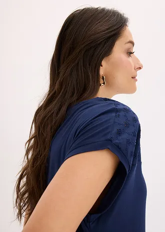 Shirt in een zachte viscosemix met kanten inzet • donkerblauw • bonprix online shop
