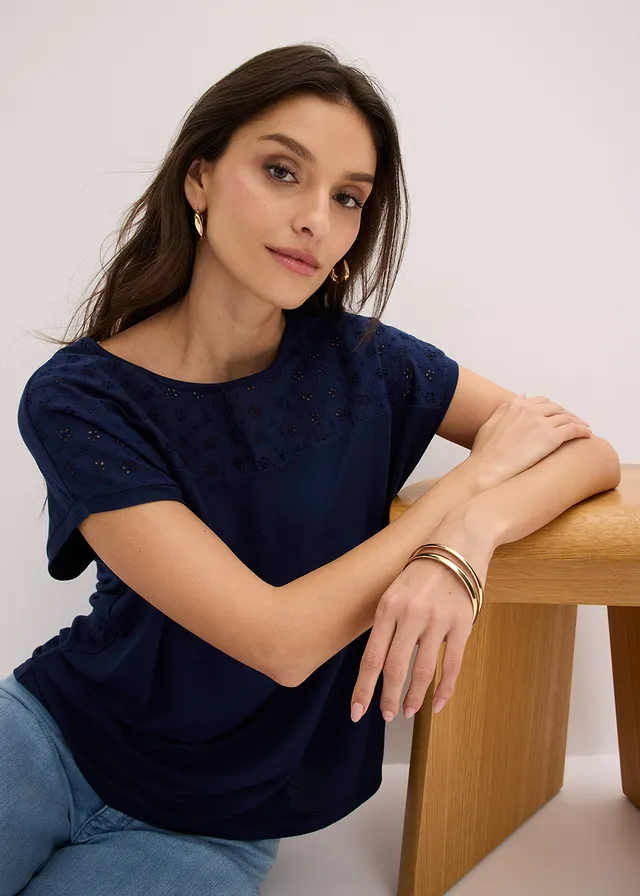 Shirt in een zachte viscosemix met kanten inzet • donkerblauw • product-page.page-title-suffix