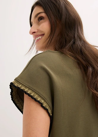 Shirt van puur katoen met versiering • donkerolijfgroen • bonprix online shop