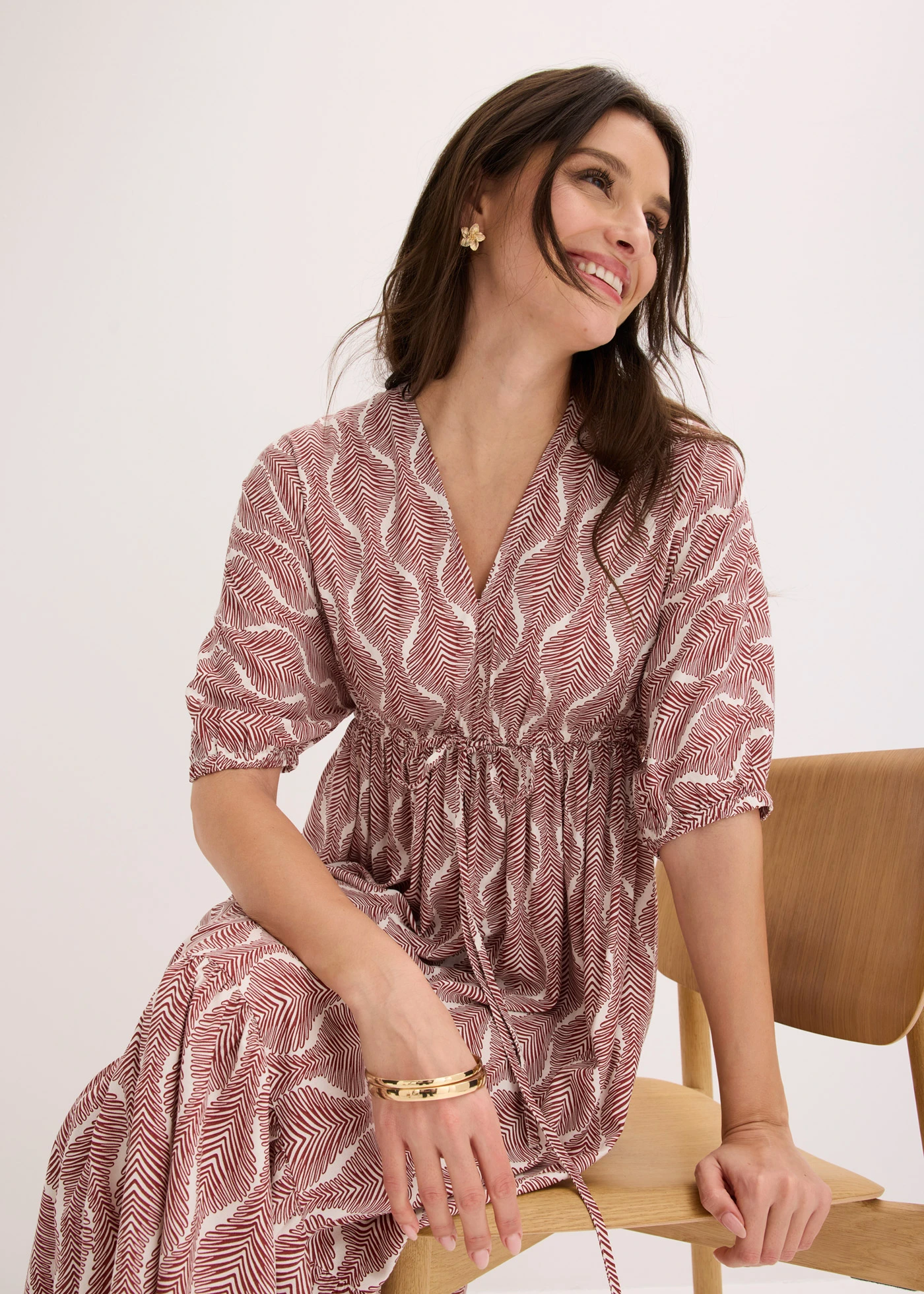 Rochie maxi din viscoză fluidă • roșu oxid/alb perlat grafic • magazin bonprix