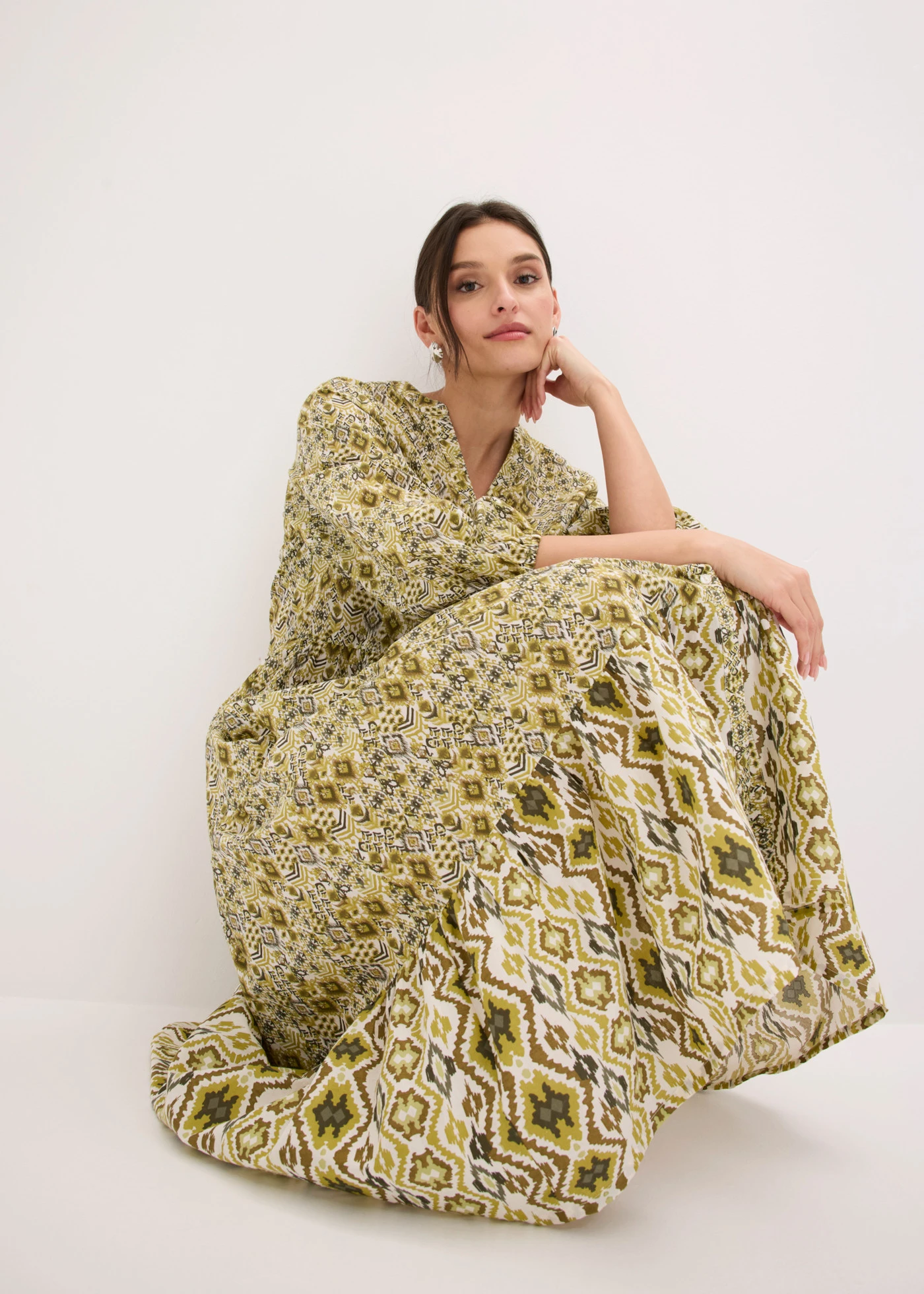 Rochie midi din bumbac ușor • alb perlat/verde natur cu imprimeu • magazin bonprix