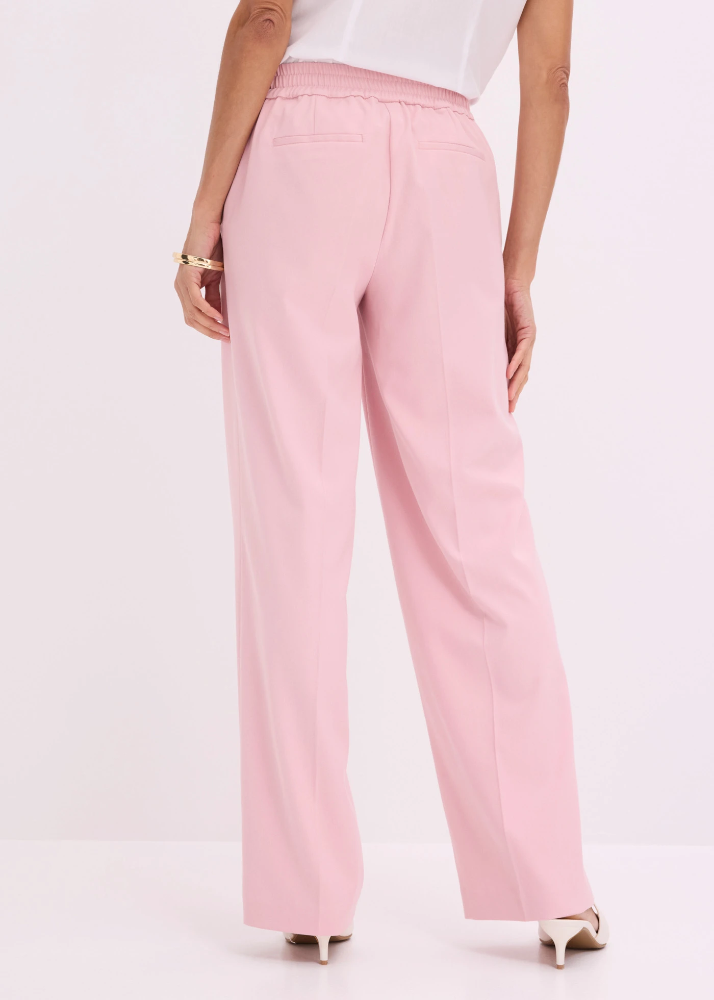 Pantalon large à pinces et boutons décoratifs • rose cendré • Boutique bonprix