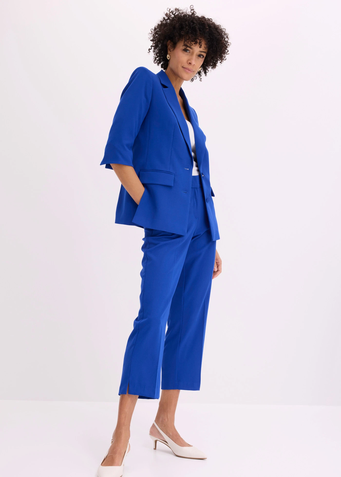 Pantaloni 3/4 din amestec moale cu viscoză • bleumarin • magazin bonprix