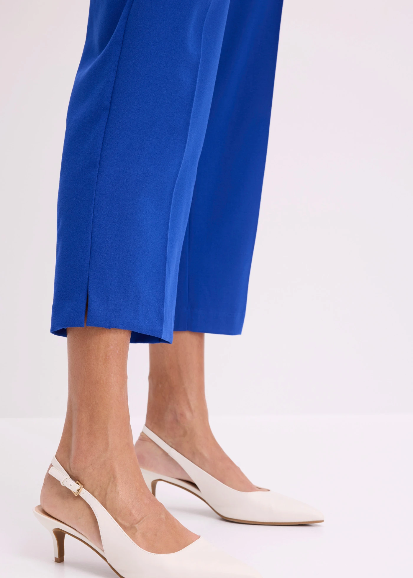 Pantalon 3/4 droit, fendu en bas • bleu cobalt • Boutique bonprix