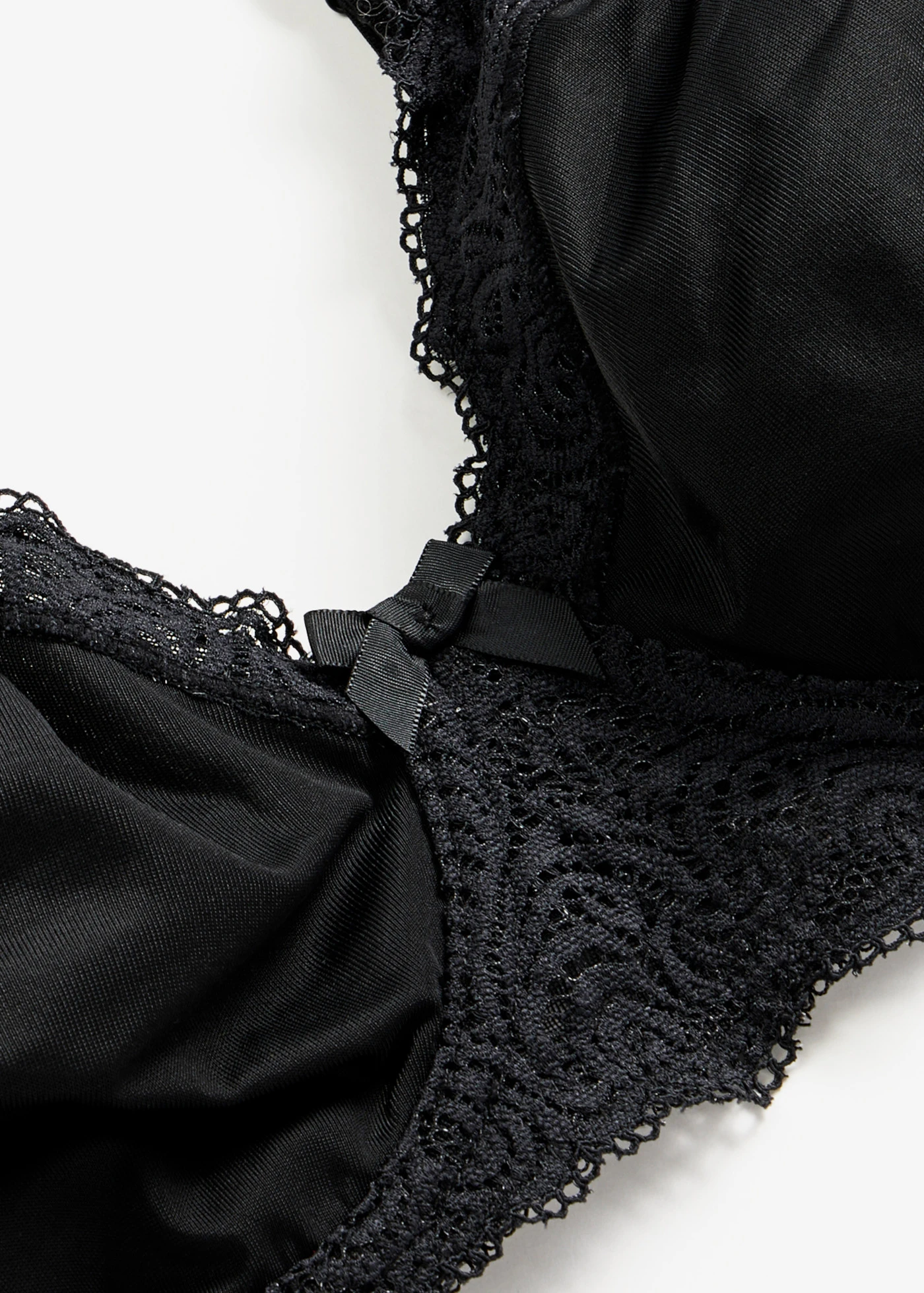Sutien minimizer cu bretele vătuite • negru • magazin bonprix