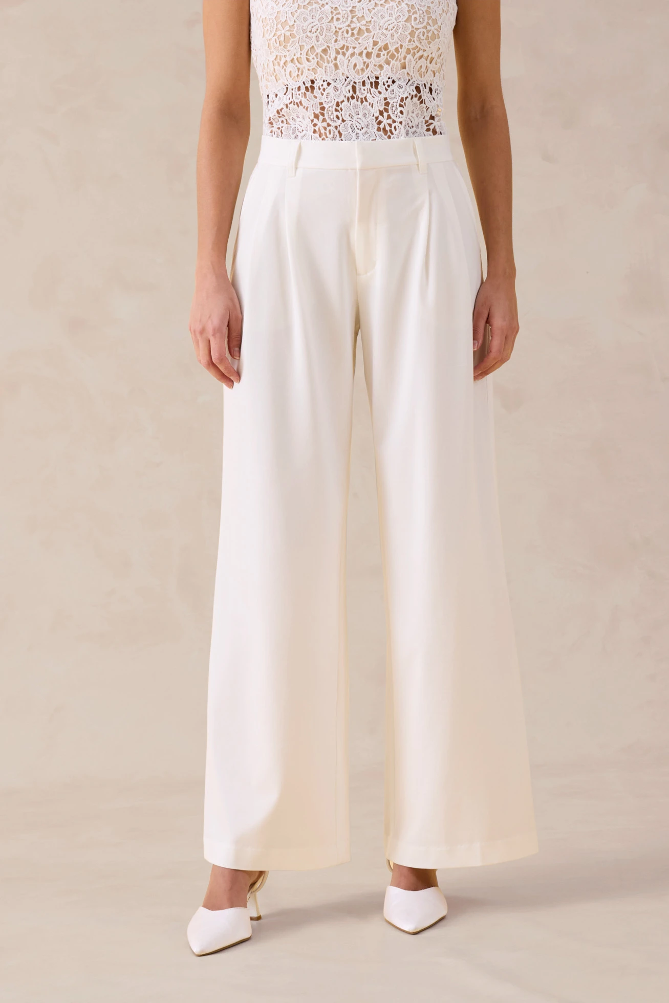 Pantalon large à pinces • ecru • Boutique bonprix