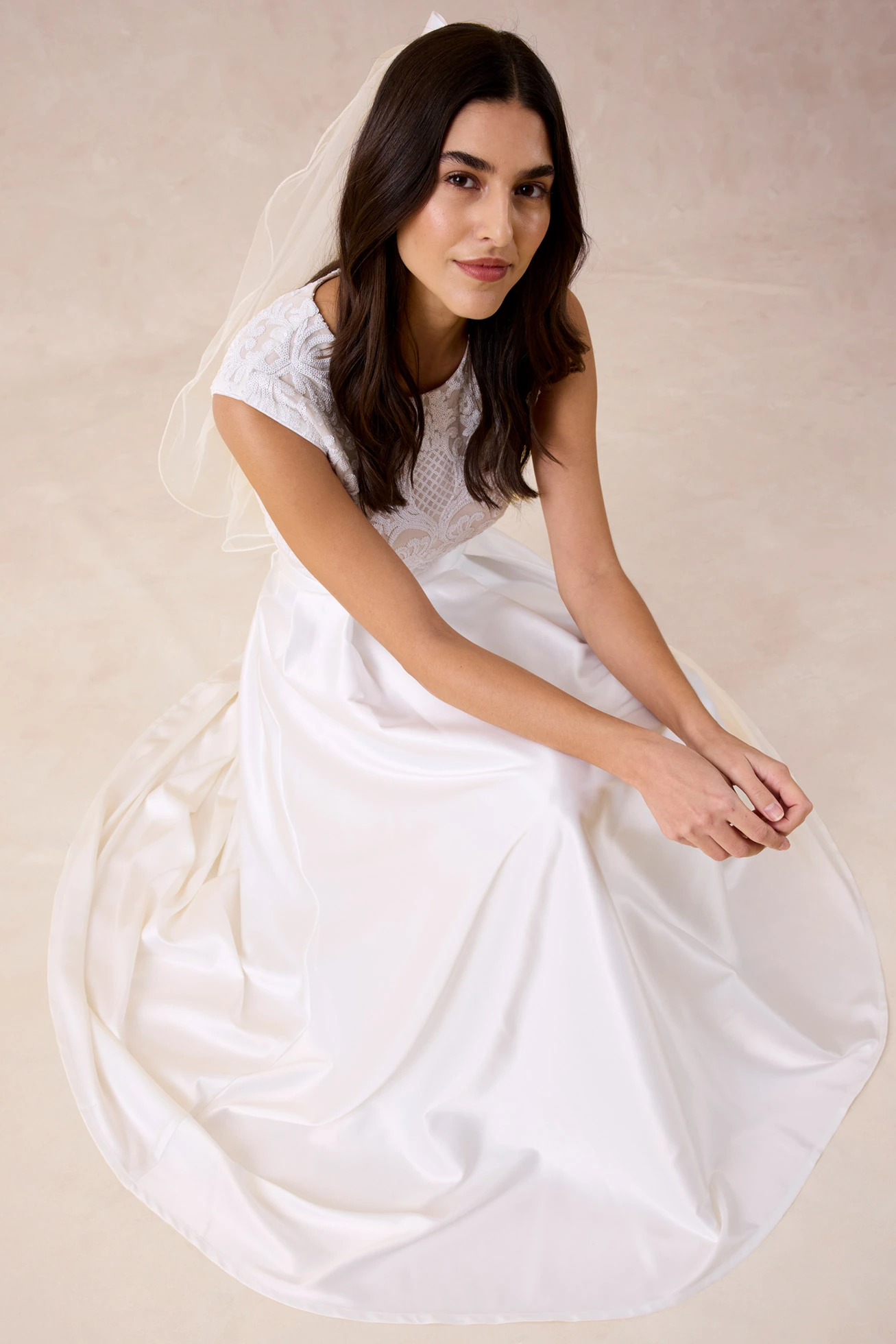 Jupe longue en satin brillant • ecru • Boutique bonprix