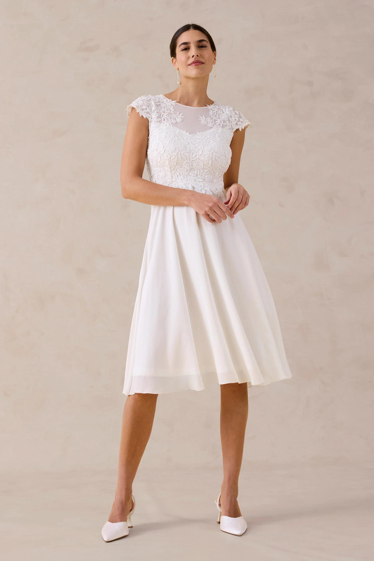 Rochie de mireasă cu dantelă • ecru • magazin bonprix