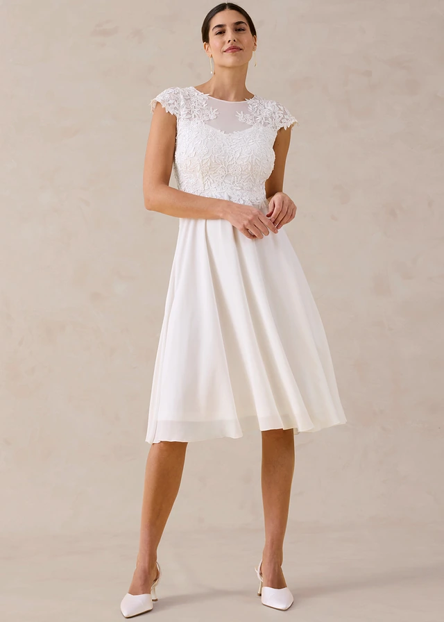 Robe de mariée avec dentelle, Couleur: écru