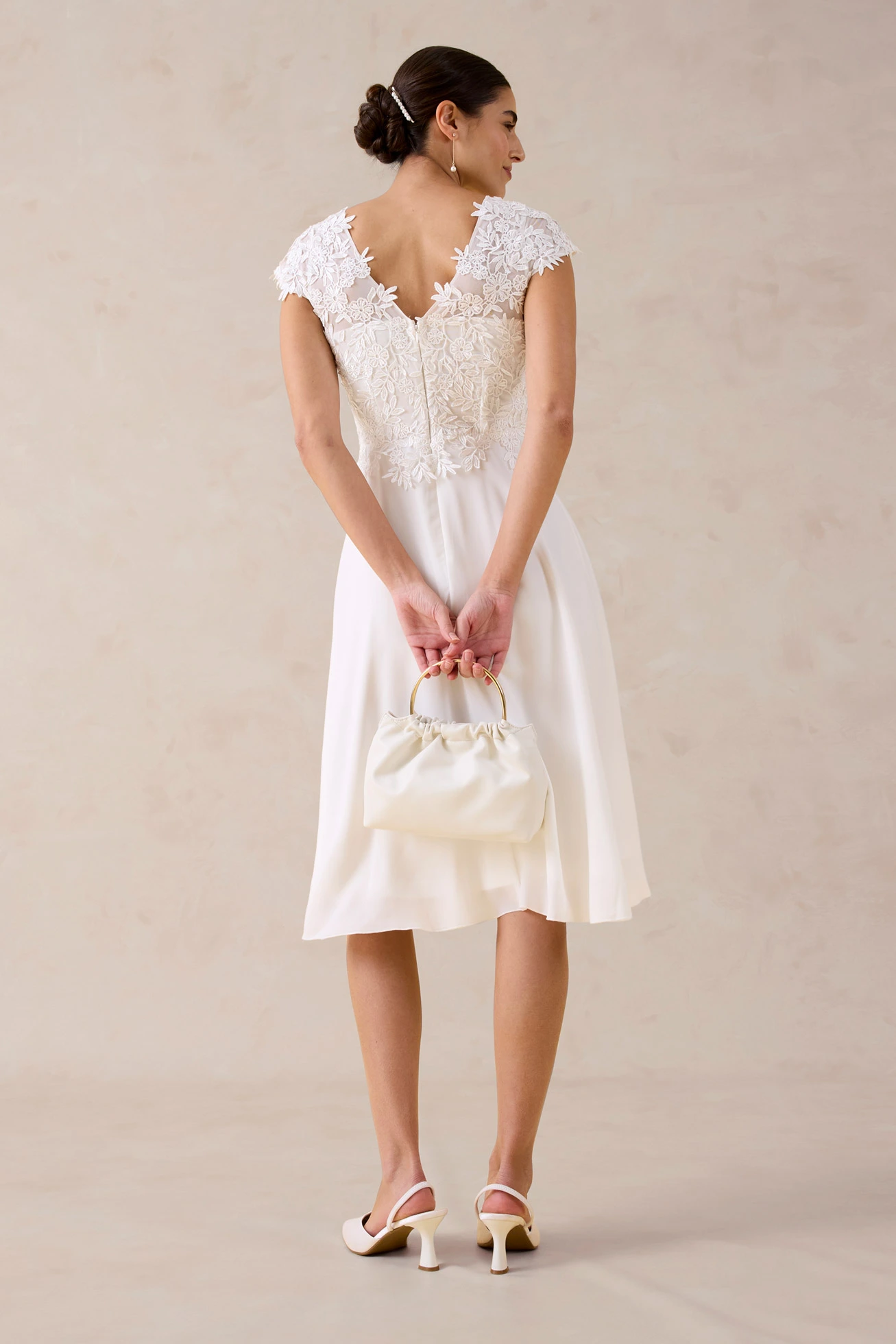 Rochie de mireasă cu dantelă • ecru • magazin bonprix