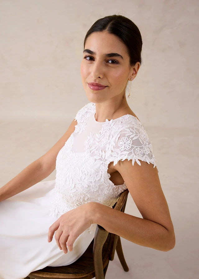 Robe de mariée avec dentelle • écru • product-page.page-title-suffix