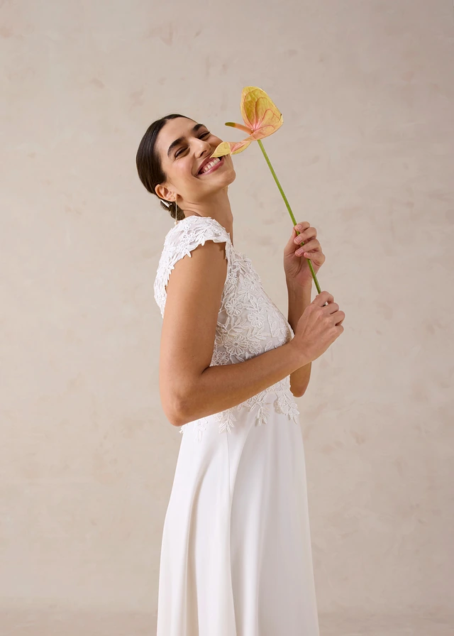 Robe de mariée avec dentelle • écru • product-page.page-title-suffix