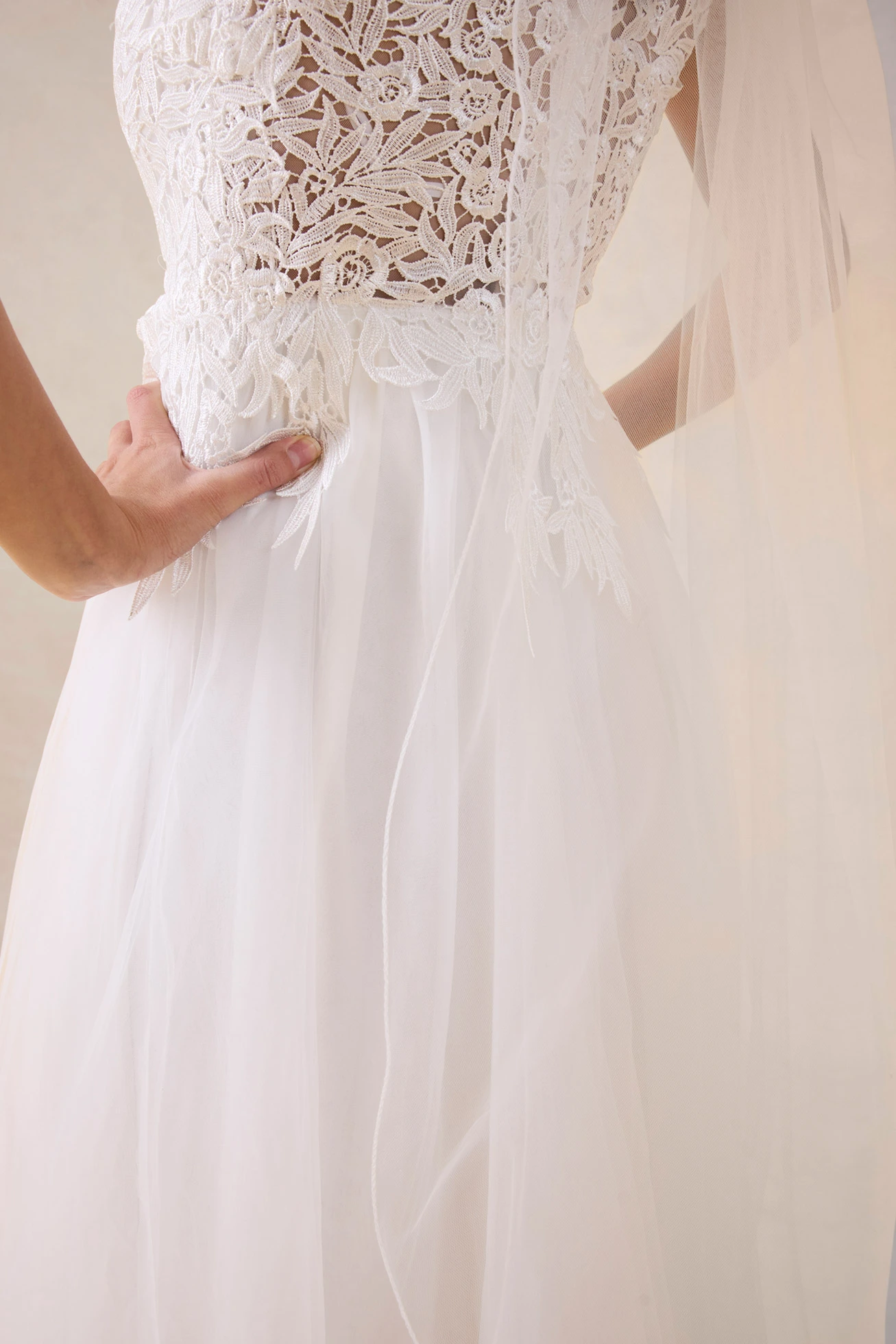 Trouwjurk van tule en kant • wolwit • bonprix online shop