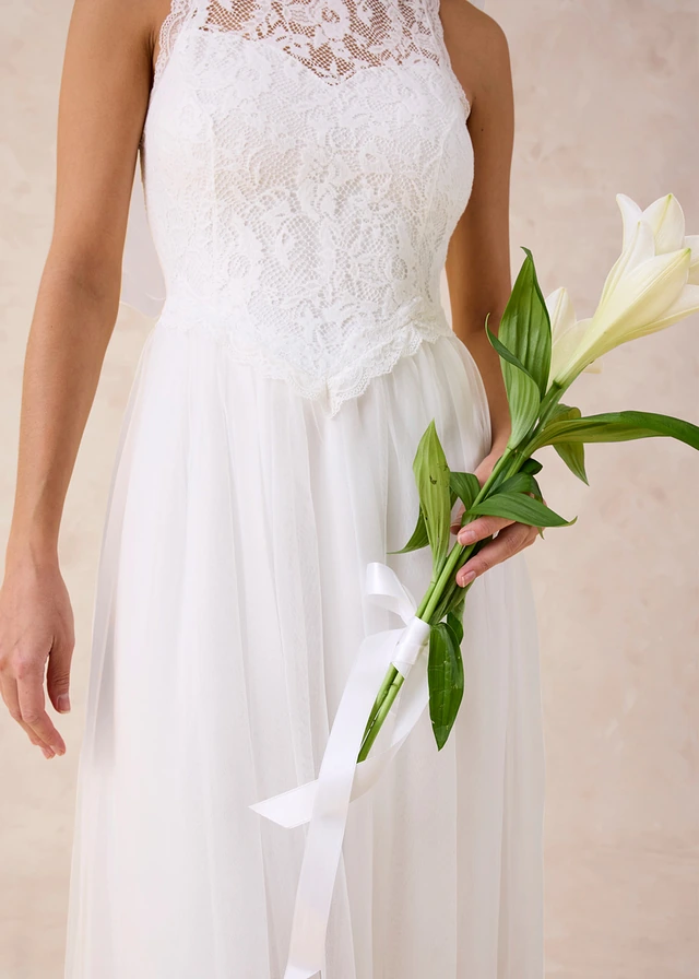 Robe de mariée en tulle et dentelle • blanc • product-page.page-title-suffix