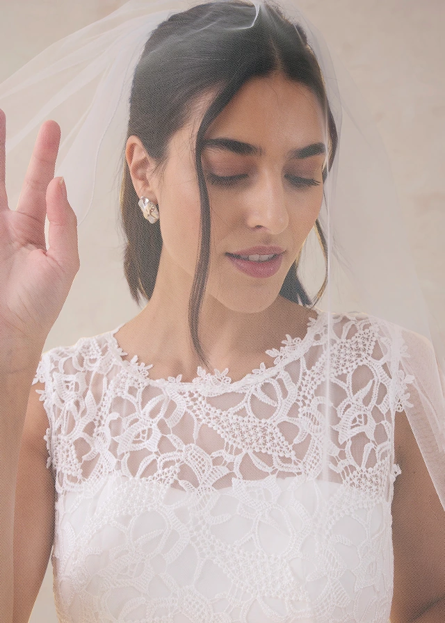 Robe de mariée avec dentelle • écru • product-page.page-title-suffix