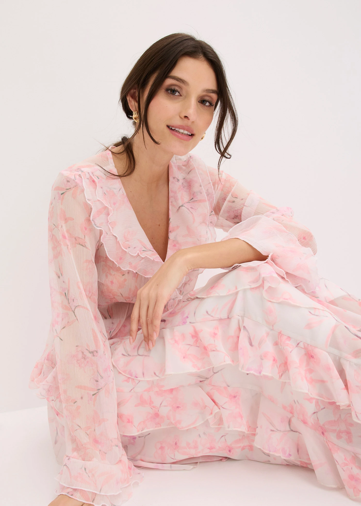 Chemisier en mousseline à volants • écru floral • Boutique bonprix