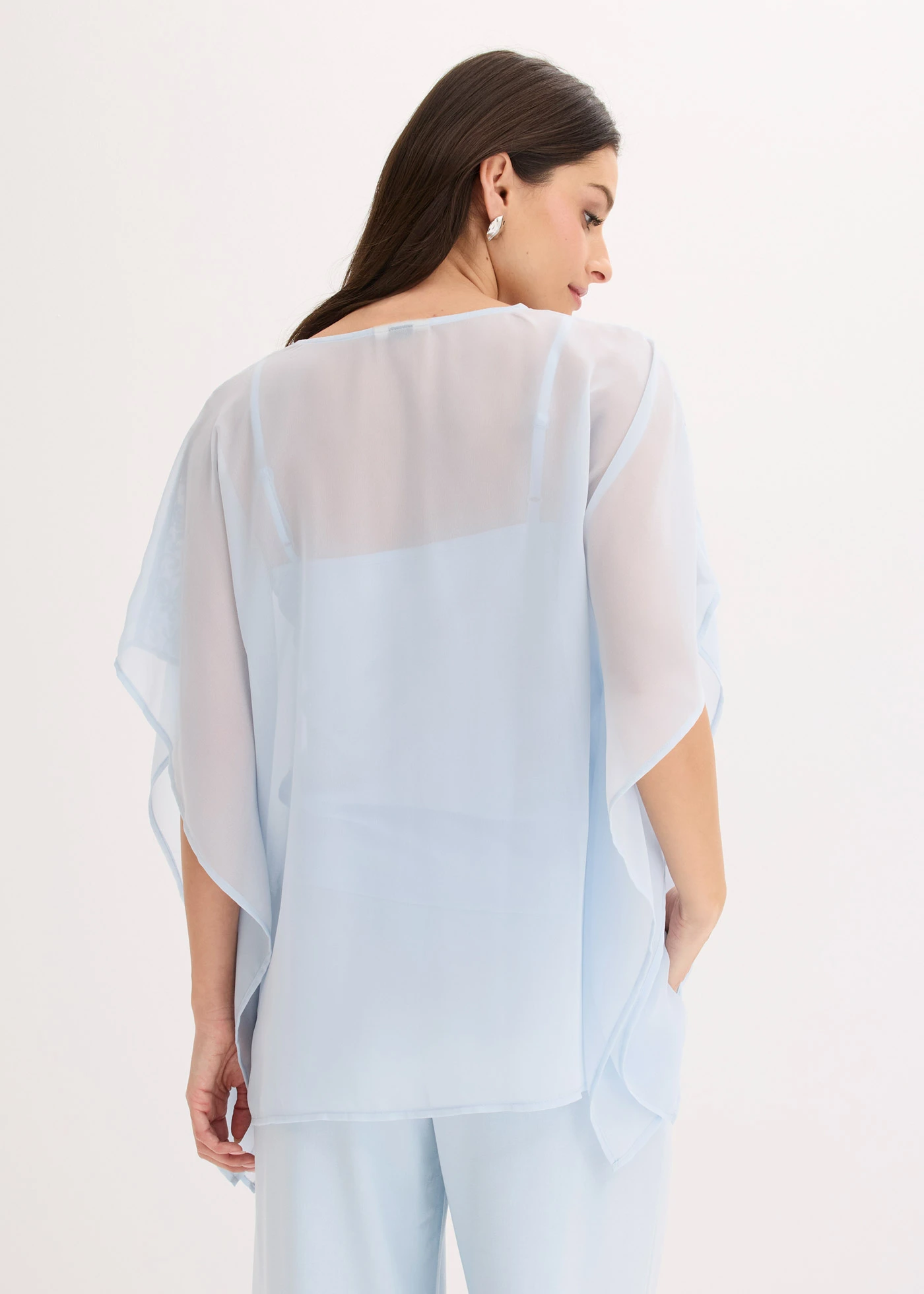 Tunique avec empiècement en dentelle • bleu poudré • Boutique bonprix