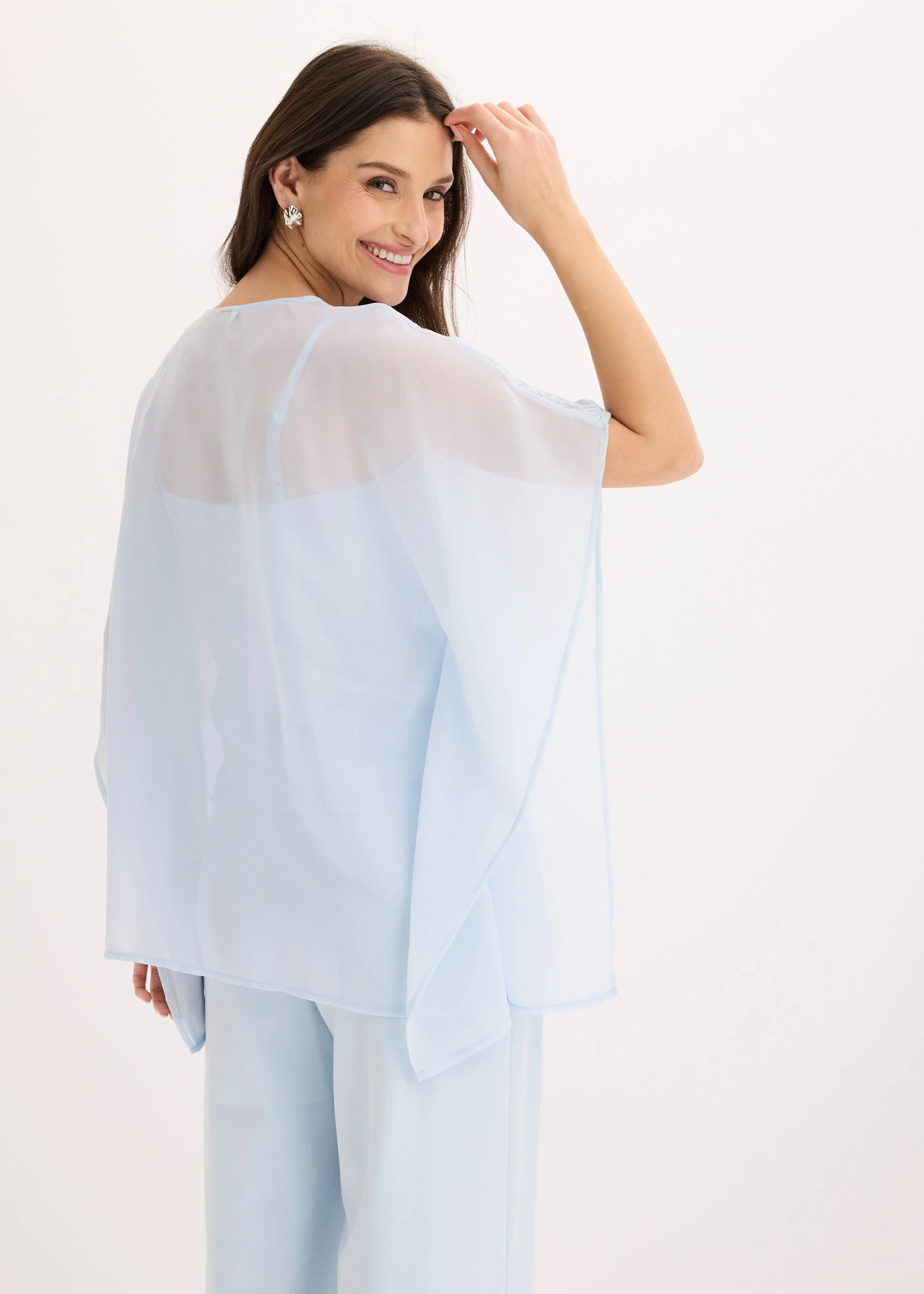 Tunique avec empiècement en dentelle • bleu poudré • Boutique bonprix