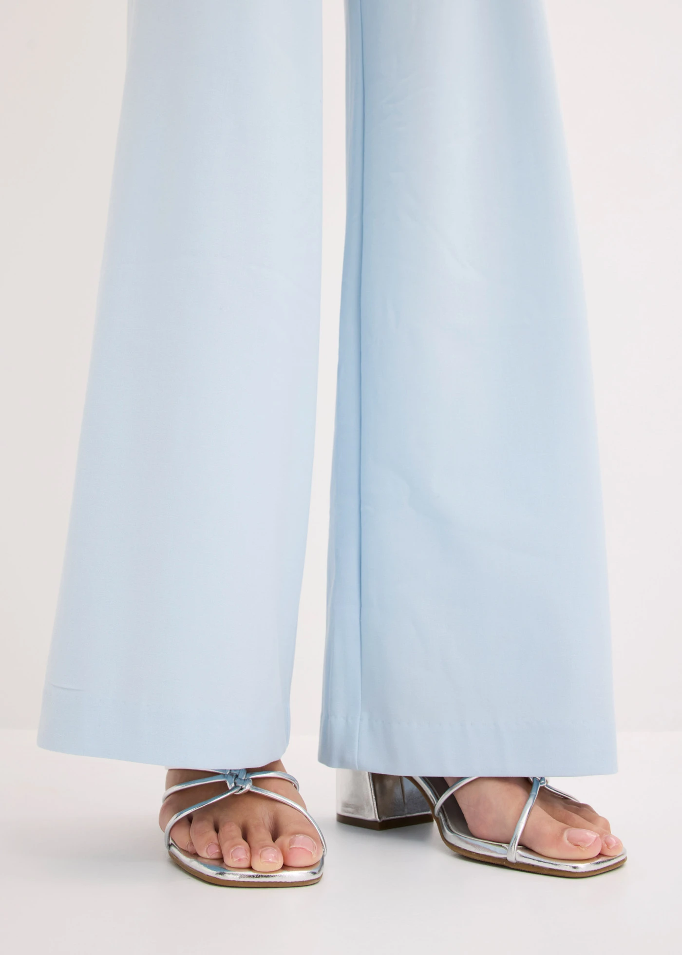 Pantaloni marlene • albastru pudrat • magazin bonprix