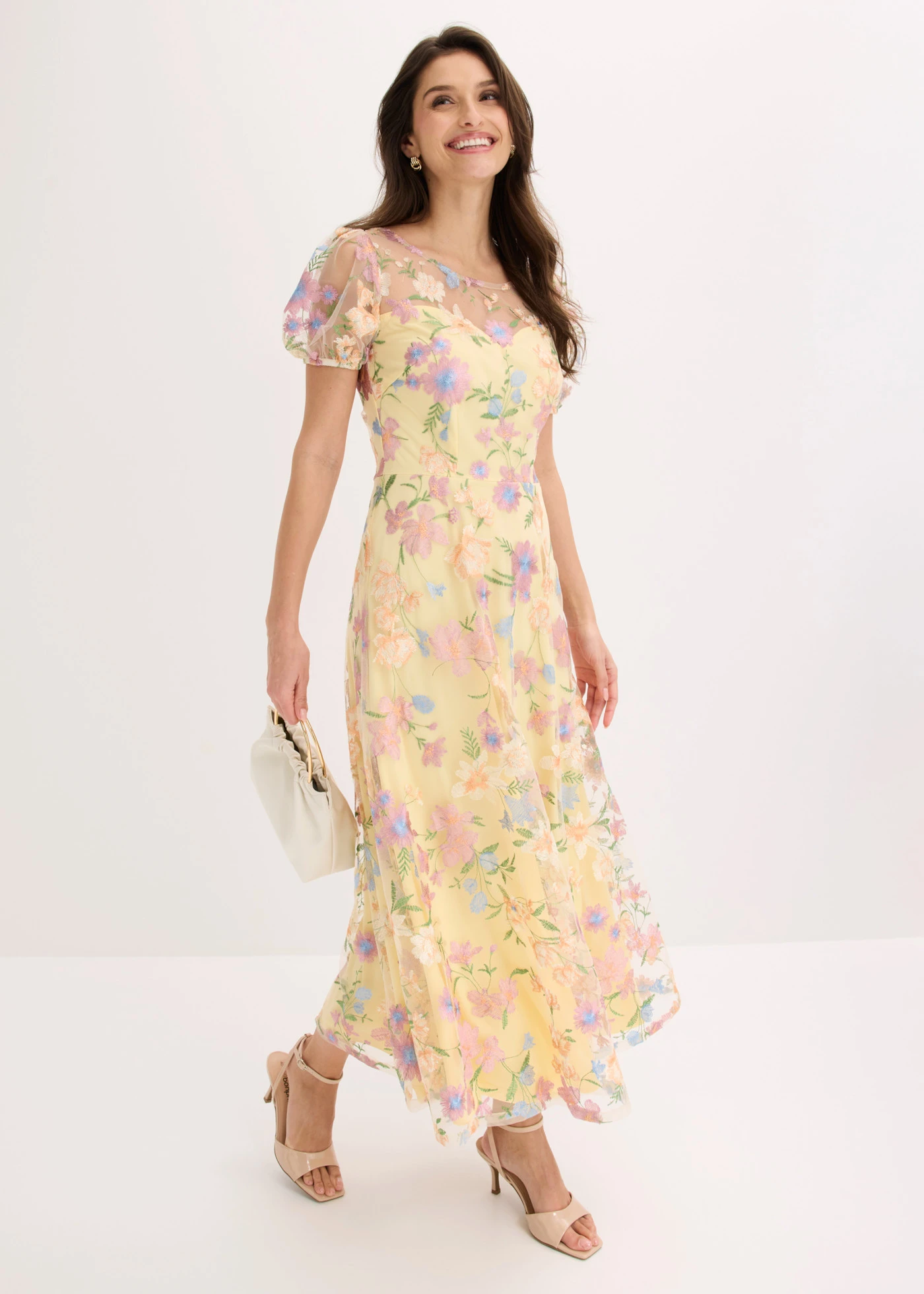 Robe longue avec broderies florales • jaune clair floral • Boutique bonprix
