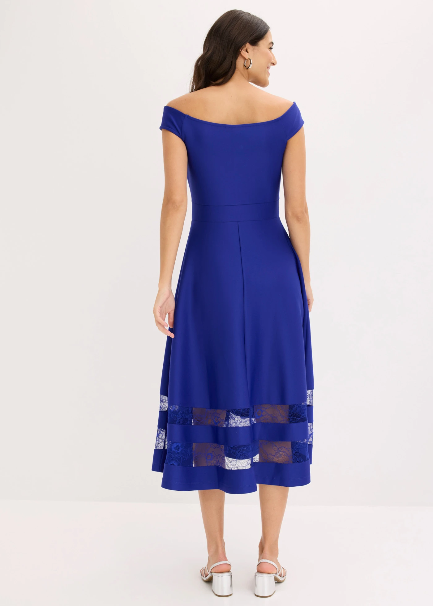 Rochie carmen cu dantelă • albastru • magazin bonprix