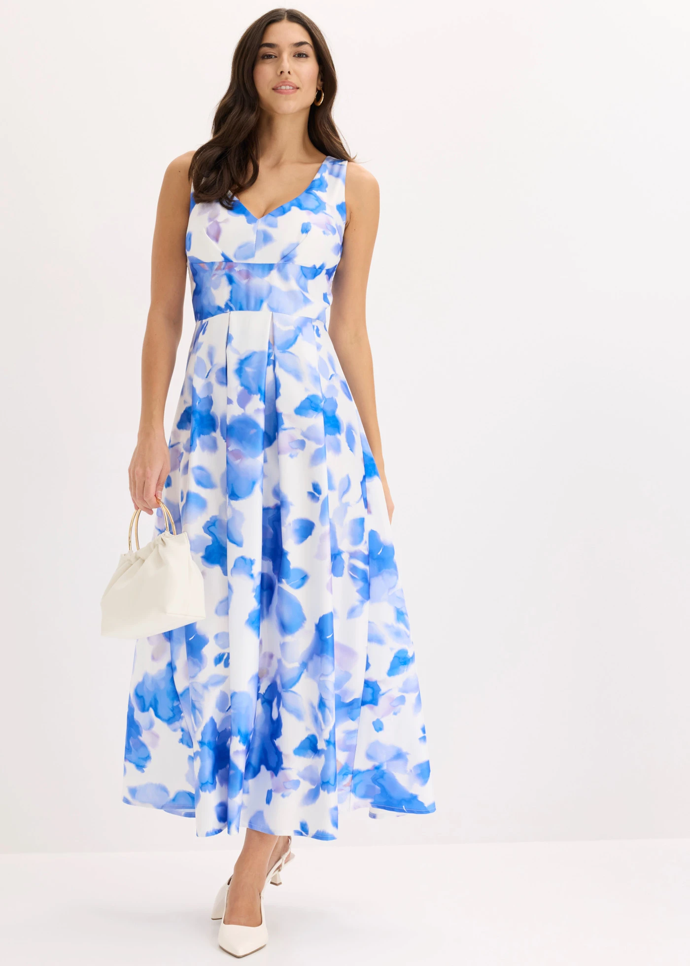 Maxi jurk van glanzend satijn • blauw gebloemd • bonprix online shop