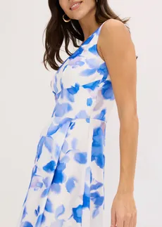 Robe longue en satin brillant • bleu floral • Boutique bonprix