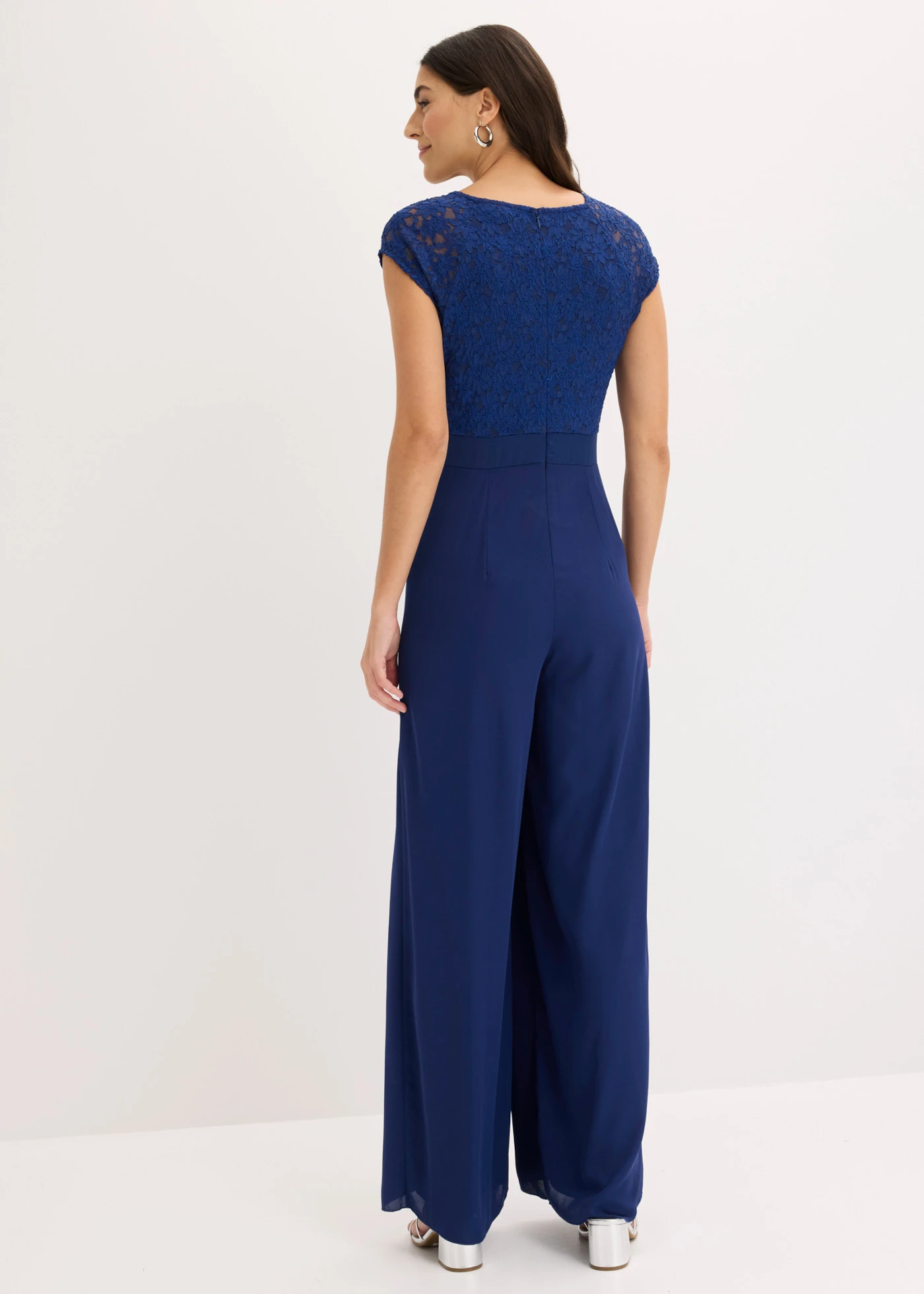 Jumpsuit van fijne chiffon met kant • middernachtblauw • bonprix online shop