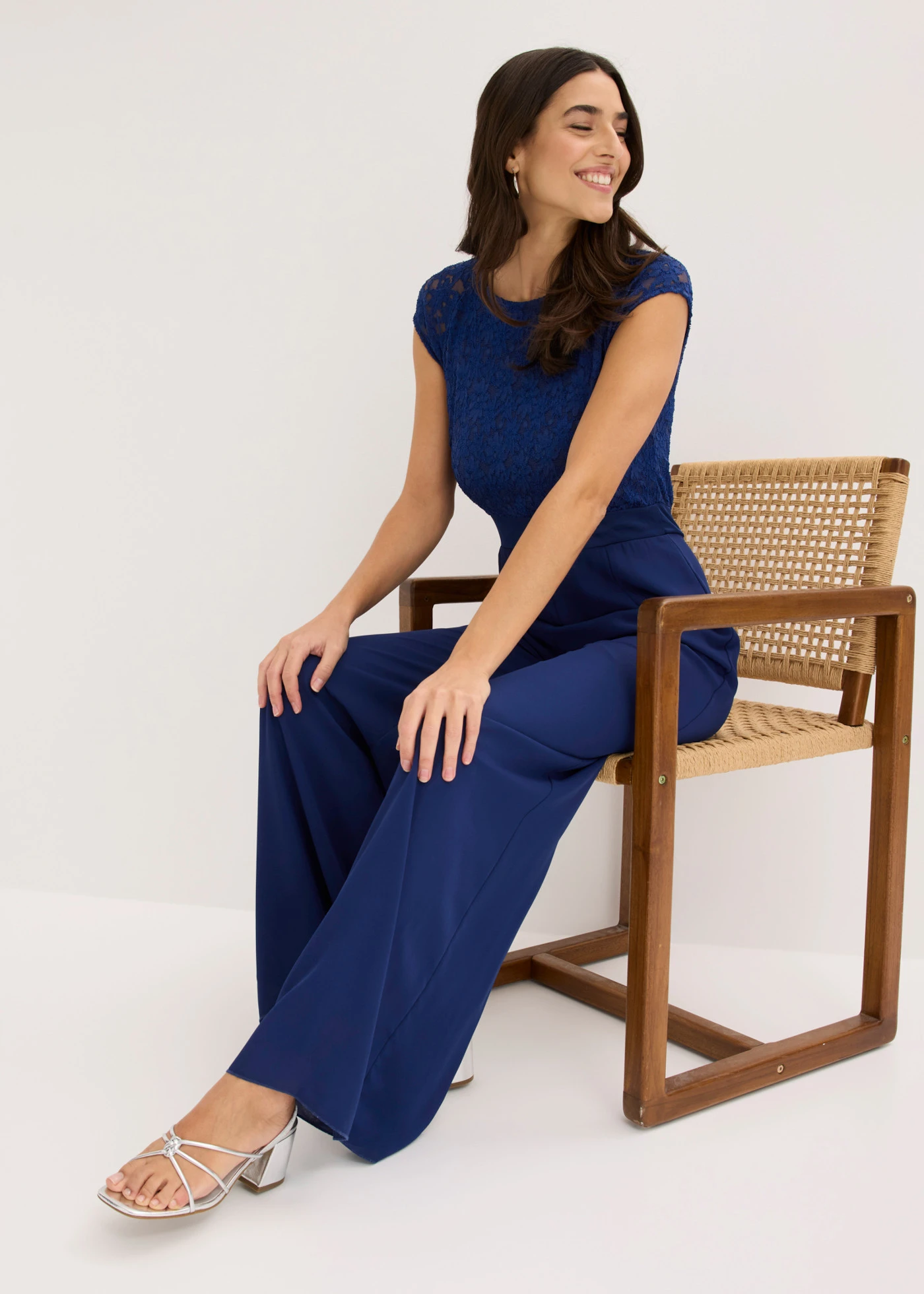 Combinaison en mousseline avec dentelle • bleu nuit • Boutique bonprix