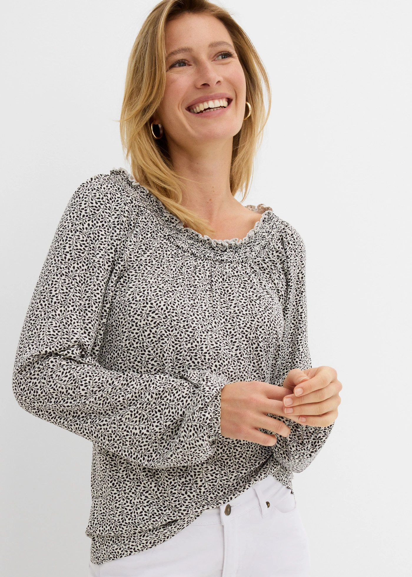 T-shirt manches longues en viscose extensible • écru-noir floral • Boutique bonprix