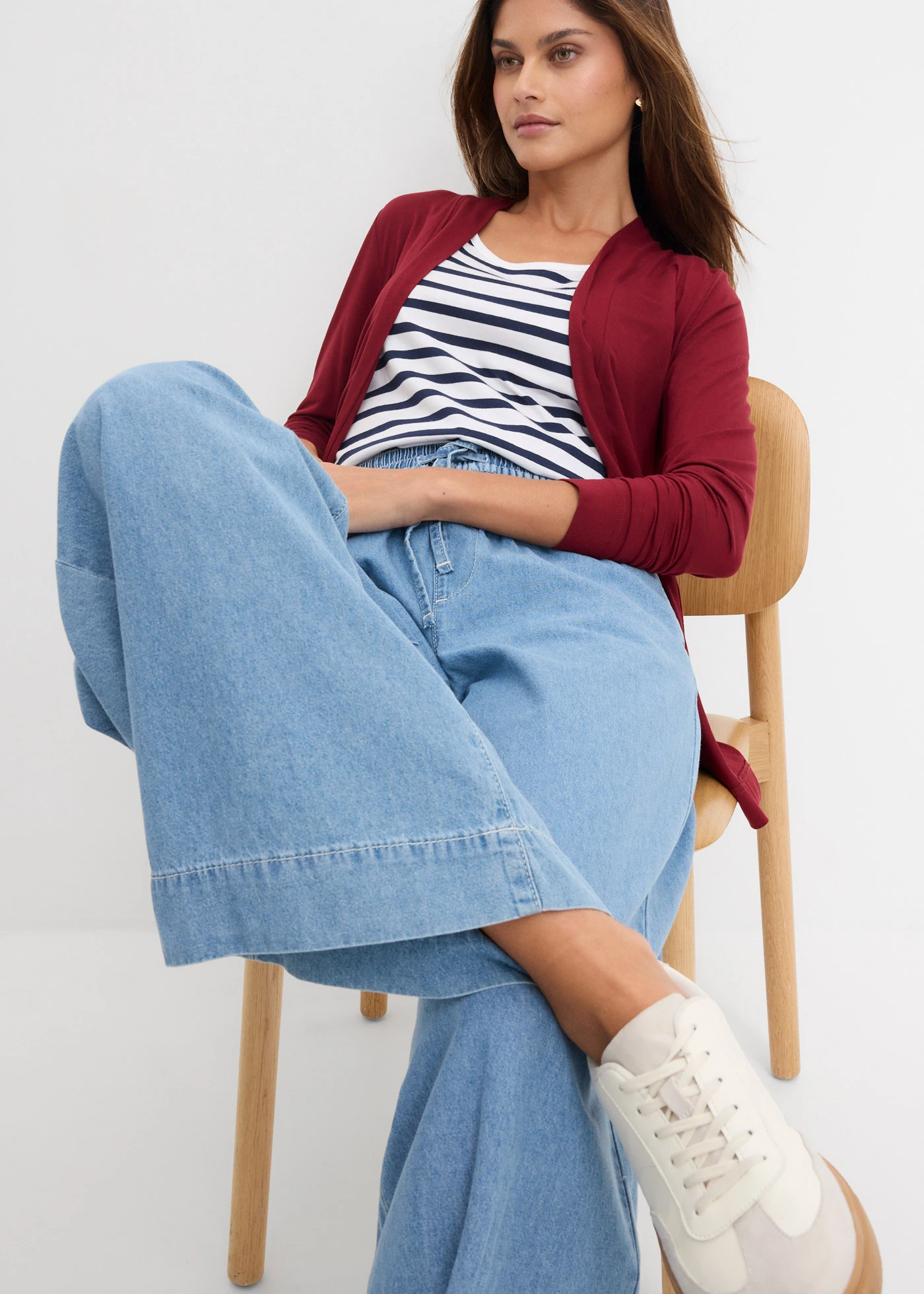 Džíny Wide Leg, Mid Waist, pohodlný pas • ledově modrý denim used • bonprix obchod