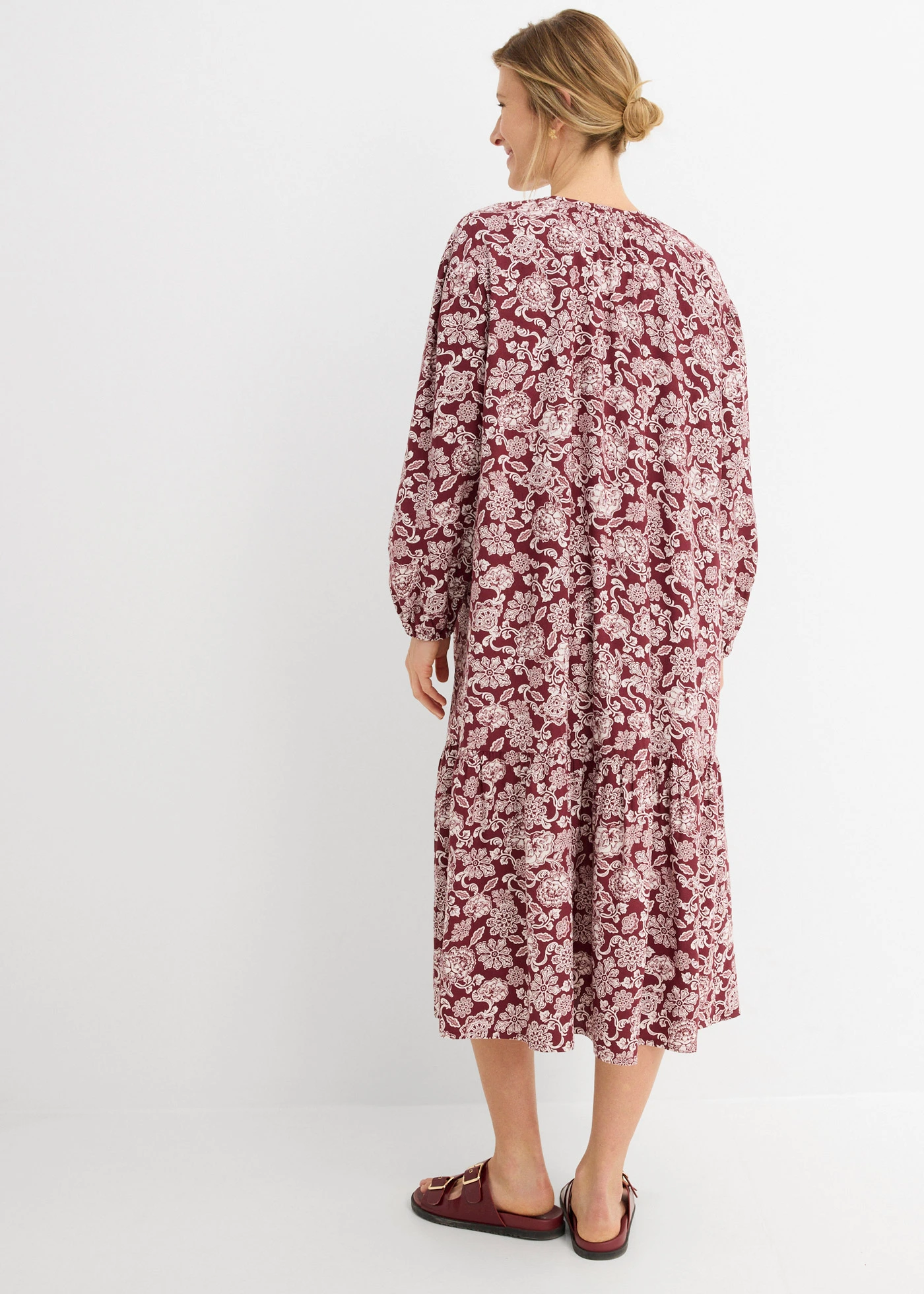 Rochie tip tunică din viscoză fluidă • roșu-rubiniu-roz pal cu imprimeu • magazin bonprix